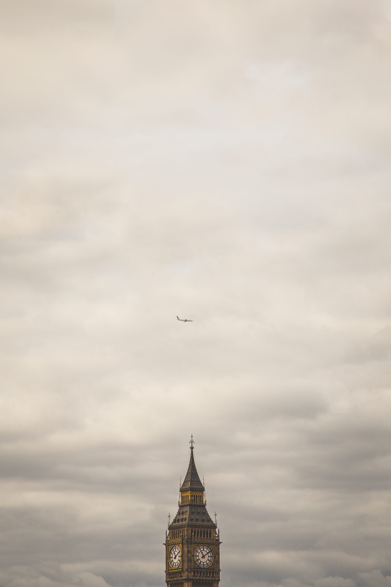 cloud, outdoors, heavy, plane, airplane, seagull, elizabeth, cloud - sky, bird, clock, architecture, london, animal themes, flying, travel, building exterior