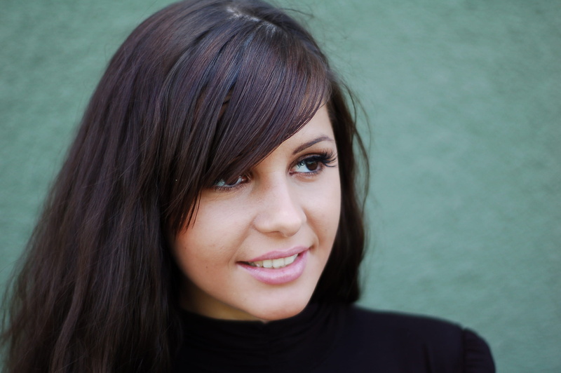 looking at camera, headshot, emotion, young adult, happiness, portrait, girl, smile, beauty, bokeh, brown hair, beautiful woman, masha, teenager, human hair