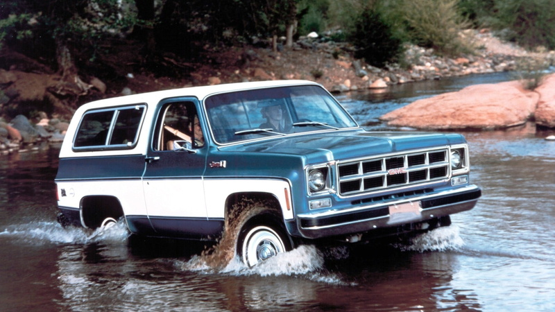 car, water, motion, suv, waterfront, blue, nature, pick-up truck, architecture, motor vehicle, 1080P, outdoors, GMC, sports utility vehicle, transportation