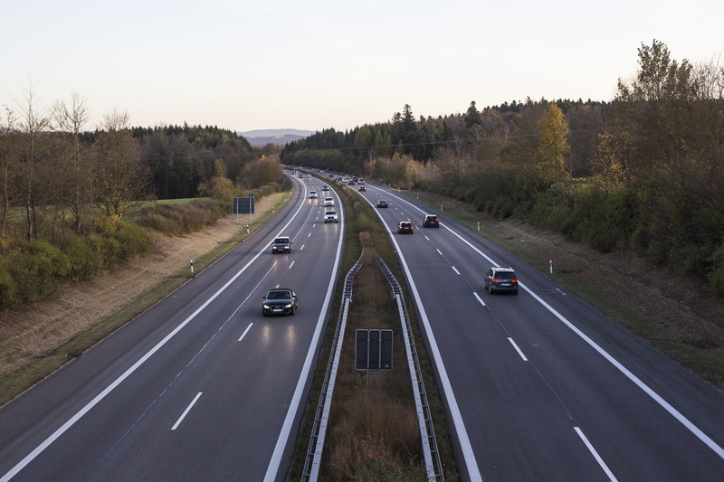 road, transport, diminishing perspective, roadway, the way forward, drive, aerial, cars, on the move, mode of transportation, jam, traffic, motor vehicle