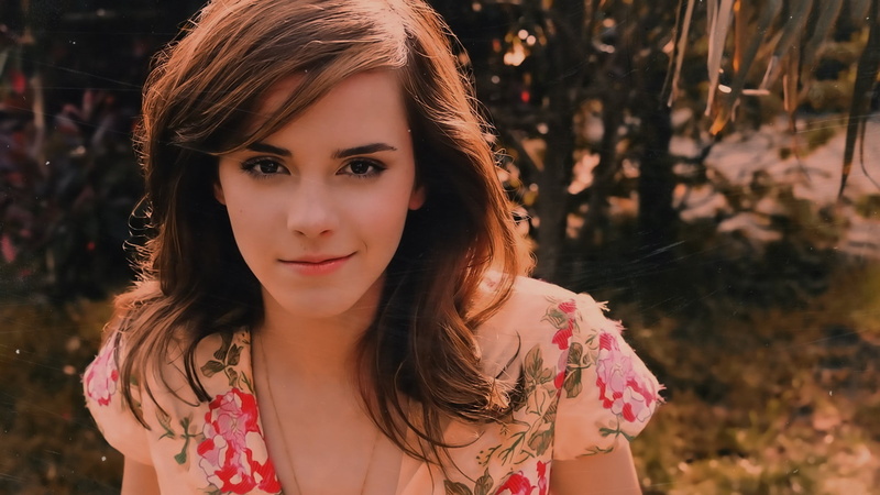 brunette, lifestyles, young women, beautiful woman, headshot, portrait, women, hairstyle, young adult, focus on foreground, eyes, leisure activity, adult