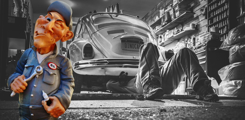 transportation, architecture, built structure, people, front view, figure, real people, 2K, creativity, funny, motor vehicle, fun, representation, job