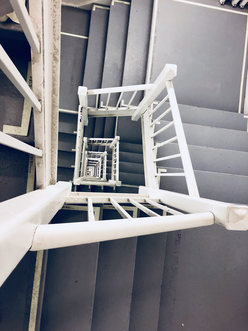 4K, chair, railing, white color, absence, stairwell, no people, down, wood - material, metal, stairs, directly above, architecture, built structure, ladder