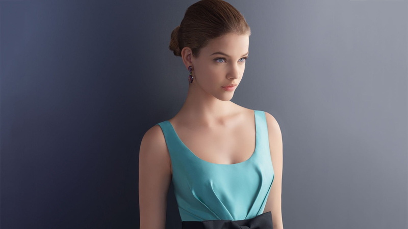1080P, portrait, hairstyle, looking at camera, indoors, young adult, face, black background, adult, brunette, copy space, Barbara Palvin, airbrushed, fashion
