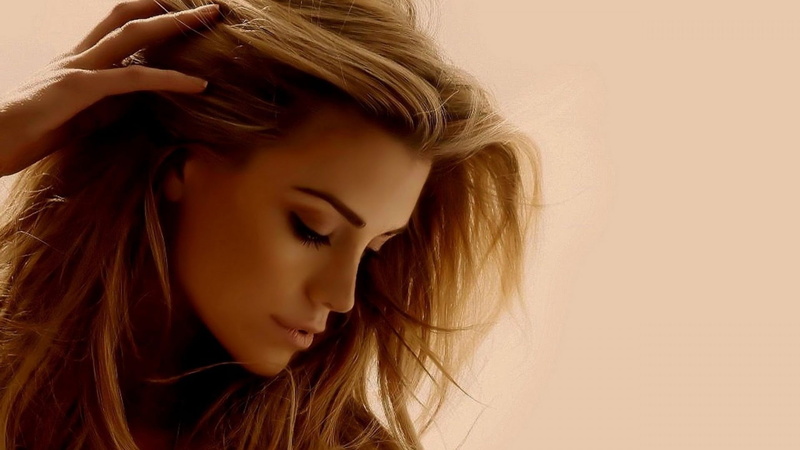 headshot, human face, long hair, contemplation, beauty, beautiful woman, human hair, one person, adult, hairstyle, human body part, young women, copy space