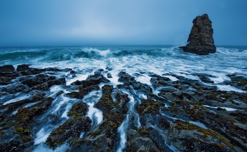 smooth surface, horizon, rockfall, Camera, strong, Santa Cruz, Fire, breaking, scenics - nature, Boombox, rock formation, beach goers, thick clouds, Daylight