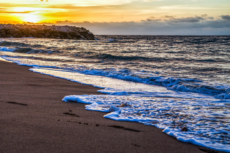 beautiful, outdoors, scenics - nature, ocean, 4K, landscape, water, sunset, beach, no people, hour, non-urban scene, sky, golden, tranquility, idyllic