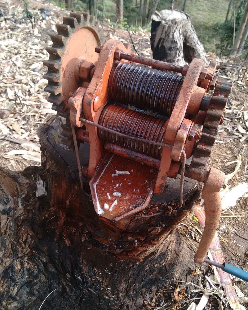 damaged, decline, land, mountain, roça, machinery, obsolete, rusty, metal, memory, Grinder, wood - material, no people, day, high angle view, old, Cane