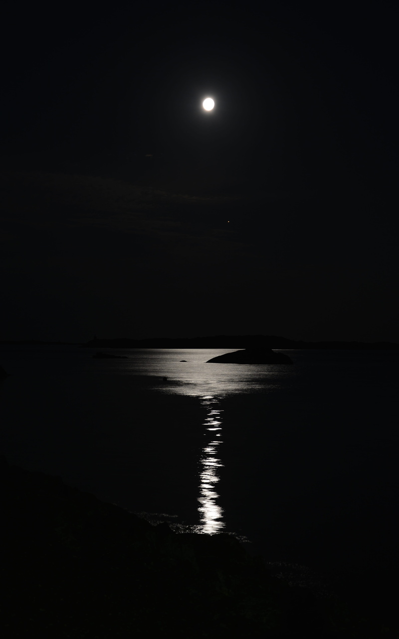 star, outdoors, himmel, scenics - nature, tranquility, water, night, reflection, nature, silhouette, moonlight, 5K, sky, full moon, no people, moon, tranquil scene
