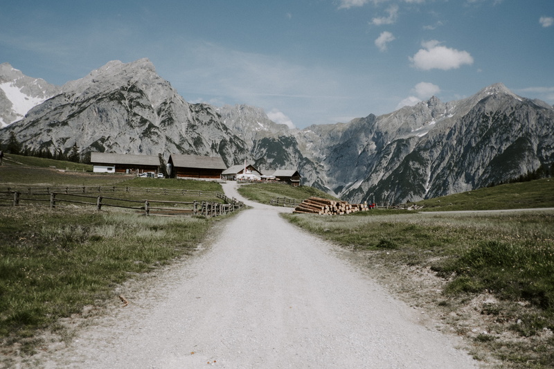 road, no people, farm, beauty in nature, Österreich, field, mountain peak, log, sky, nature, transportation, flash bro, weg, tranquility, tranquil scene