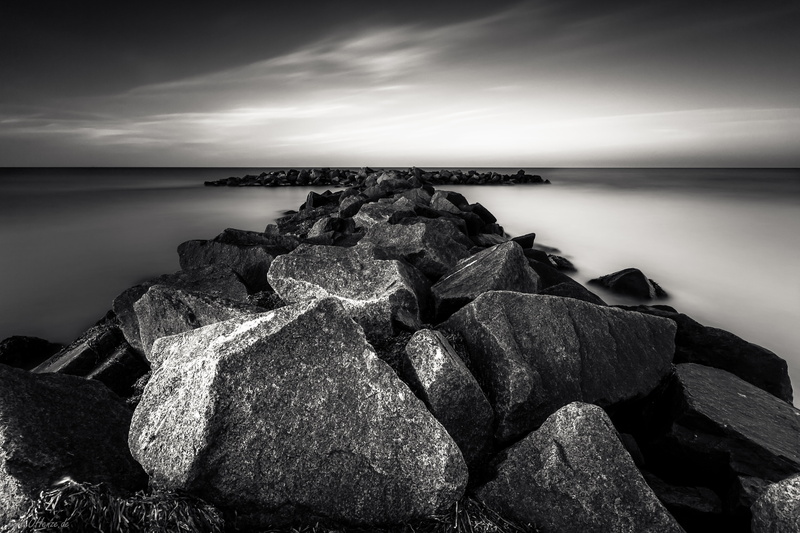 Weg, Germany, Urlaub, 600D, landscape, waterbreak, photo, Oct, sunset, near, rock, body of water, 5K, body, Day, 2013 edition, Ostsee, Canon, Mein, grayscale