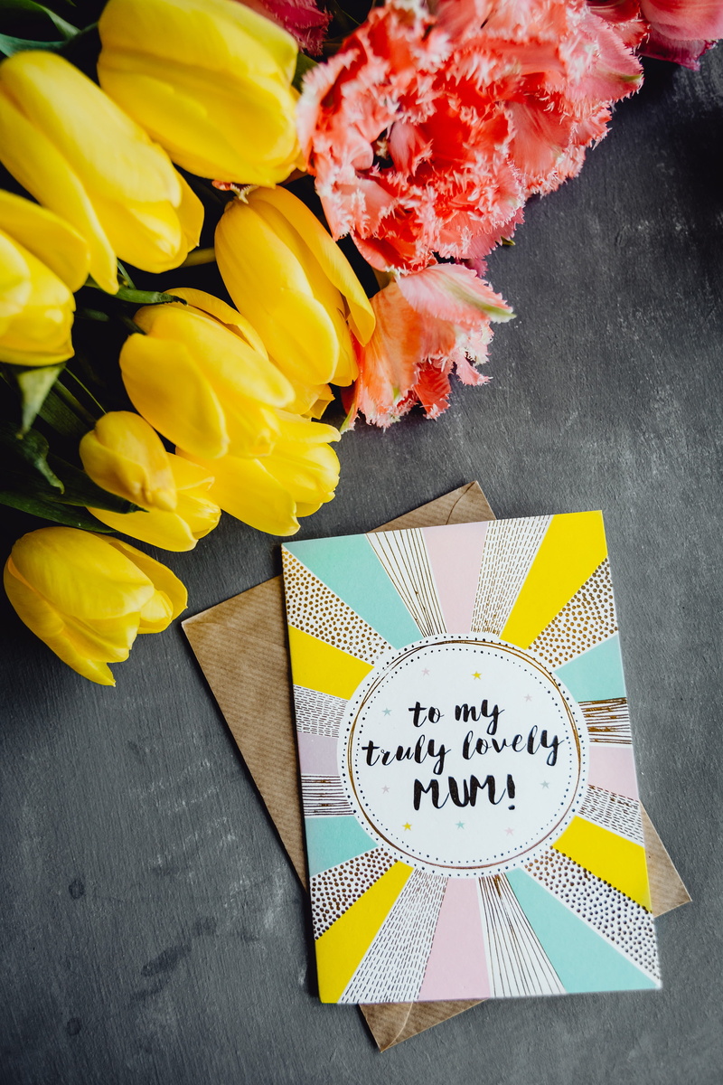 bouquet, card, flowers, mom, petal, inflorescence, love, nature, freshness, colorful, 5K, mum, flowering plant, bunch of flowers, still life, fragility
