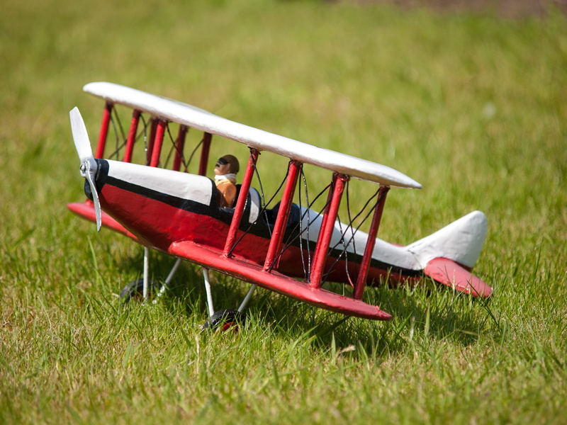 plane, Olympus E-3, Buckinghamshire, Bekonscot Model Village, day out, event, trip, outdoors, toy, digital-camera, digital-slr, Models, grass, 2K, bi-plane