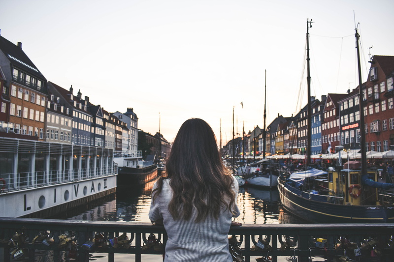 girl, 5K, nyhavn, explore, hairstyle, outdoors, adult, women, traveller, blue, standing, long hair, looking at view, city, travel, street, lifestyles