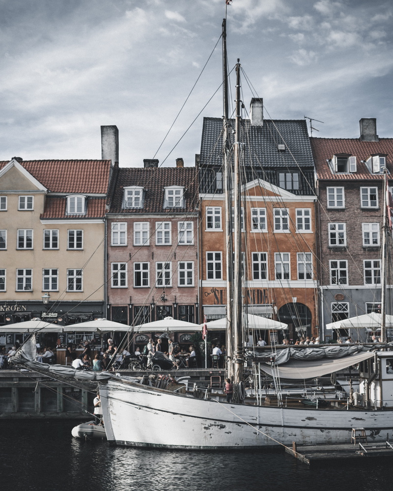 harbor, sky, near, built structure, docked, 4K, dock, river, no people, copenhagen, canal river, architecture, københavn, boat, sailboat, nyhavn, explore