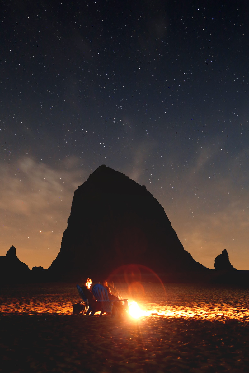 sun, oregon, near, astronomy, camping, cloud, sunlight, milky Way, couple, haystack rock, space, 5K, outdoors, bonfire, dark, people, person, black Color