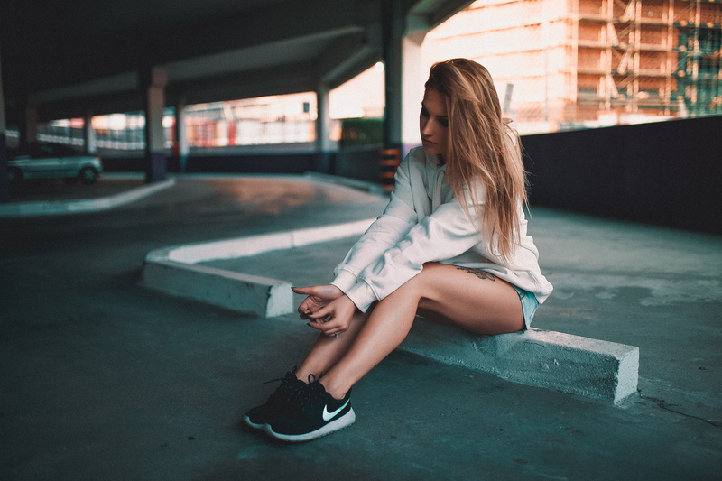 mobile phone, girls, 1080P, wireless technology, fashion, shoe, lifestyles, teenager, jean shorts, young women, child, architecture, women, skateboard