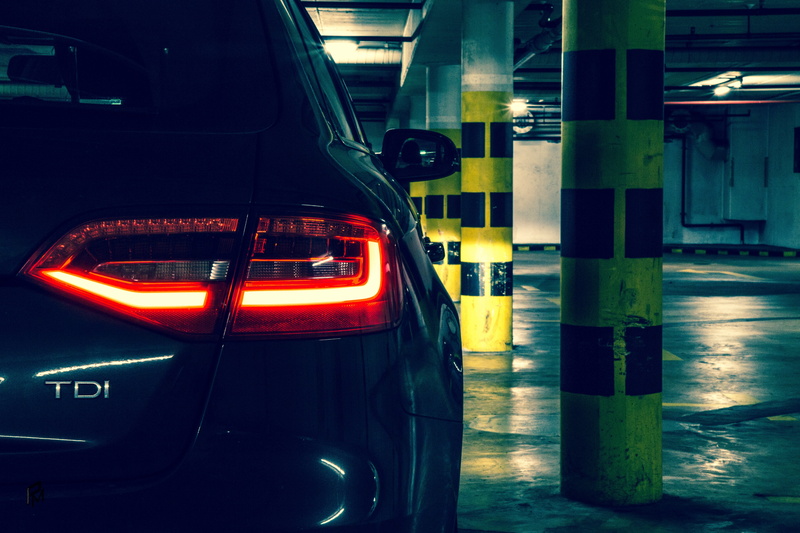 vehicle light, architecture, city, pkw, taillight, mode of transportation, no people, public transportation, transportation, photography, architectural column