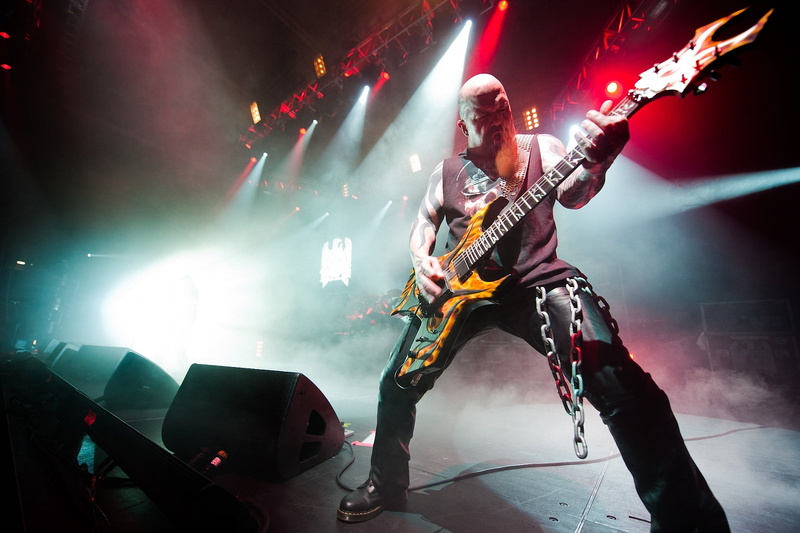 illuminated, kerry king, stage, pop Rock, performance, rock, musical Band, sound, youth Culture, males, young Adult, nightclub, live Event, bass Guitar