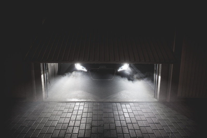 tiled floor, nature, absence, no People, headlights, tile, direction, dirty, at Night, 4K, light - Natural Phenomenon, illuminated, smoke, Waiting, spooky