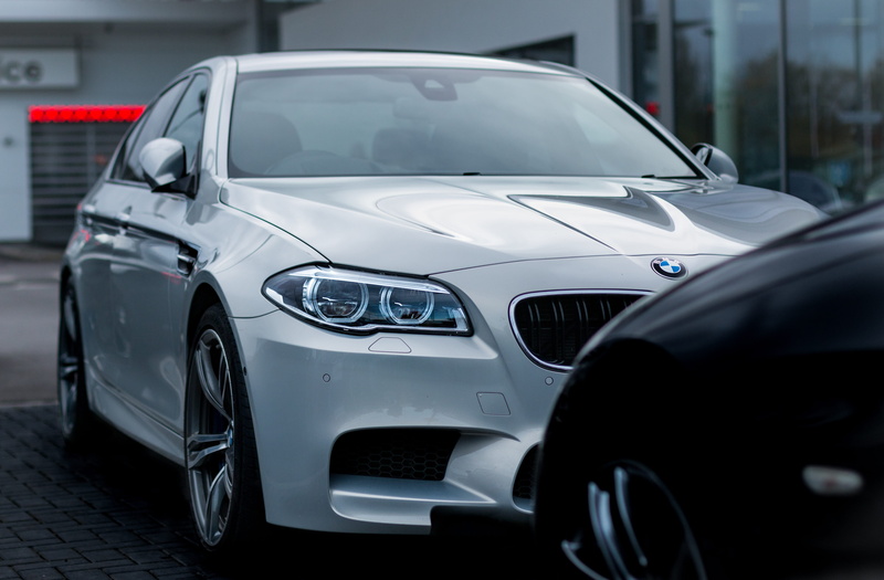 luxury, 4K, in a row, retail, auto, white color, shiny, automobile, stationary, reflection, fast, selective focus, street, mode of transportation, no people
