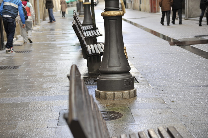 architecture, people, outdoors, incidental people, built structure, rainy season, sidewalk, city, footpath, urban, peaceful, Via, lugo, day, wet, motion