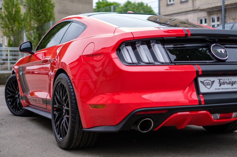 technology, motor vehicle, limited, automobile, gt, motorshow, convertible, day, turbo, vehicle, mustang, city, red, wheel, street, automotive, land vehicle