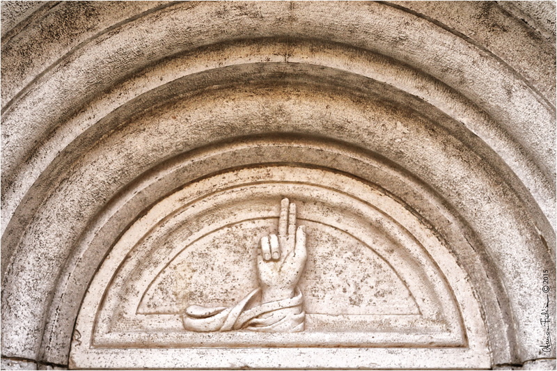 no people, art and craft, female likeness, spirituality, door, the past, Hand, arch, carving, monument, ancient, abbey, sculpture, statue, craft, day, Modena