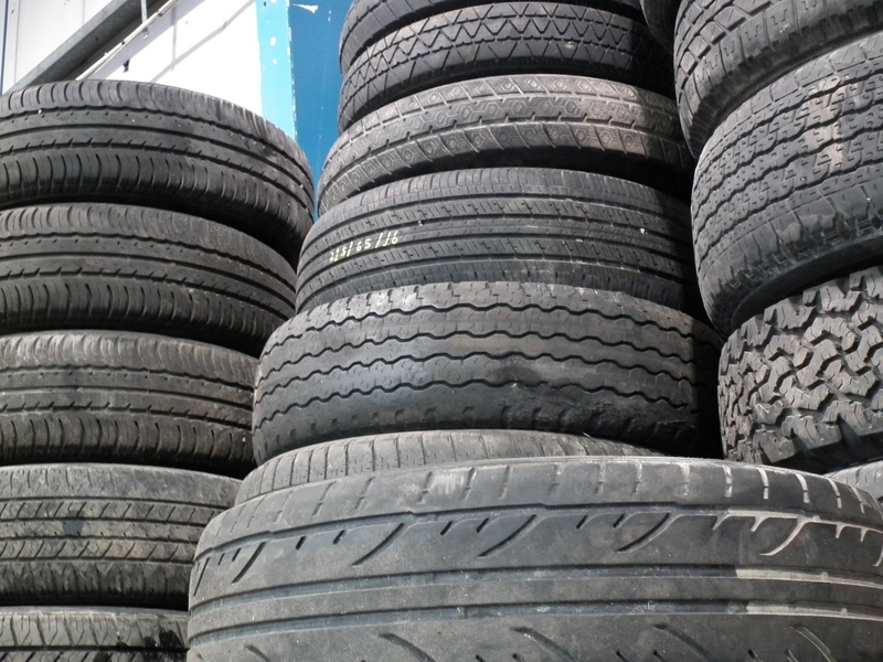 wheels, transportation, arrangement, outdoors, vehicle, automotive, transport, pattern, wheel, repetition, tread, built structure, full frame, large group of objects