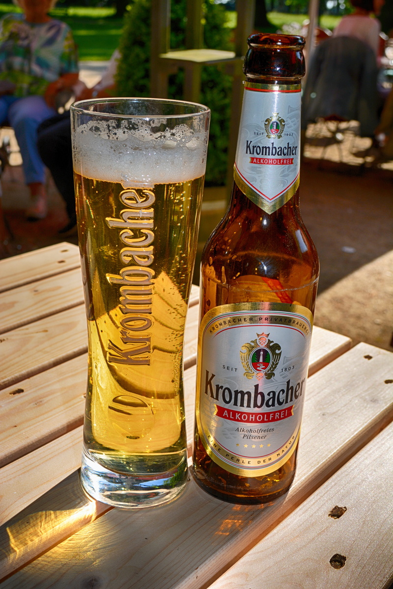 thirsty, bar, table, focus on foreground, close-up, still life, drinking glass, summer, household equipment, alcohol, benefit from, refreshment, alster