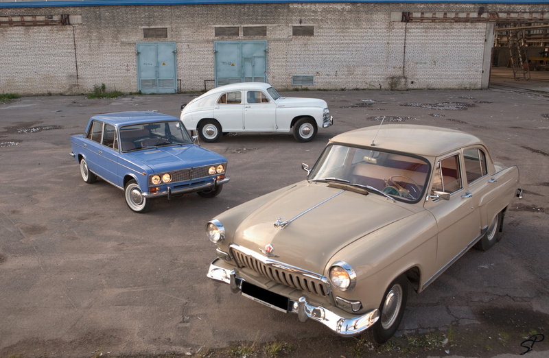 machine, land Vehicle, gas, 1080P, parking, building exterior, history, sedan, brown, USSR, cars, collectors Car, american Culture, day, vintage Car, VAZ