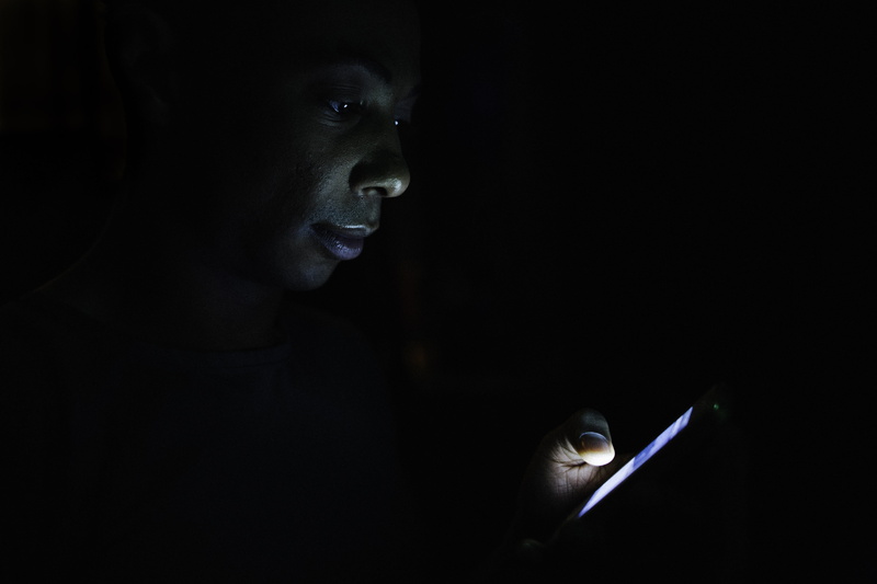 brake, theater, watching, headshot, light, profile view, adult, portrait, side view, curiosity, shadow, close-up, one person, indoors, dance, concentration
