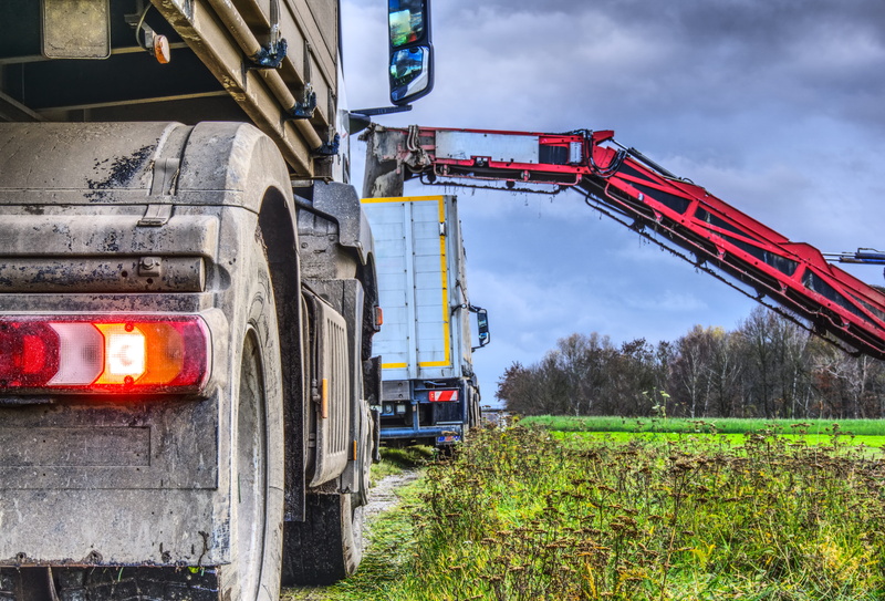 hdr, outdoors, truck, construction industry, agriculture, land vehicle, construction site, back light, day, arable, brake light, fieldwork, loading, development