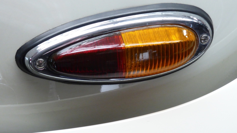 no people, food, red, industry, gray, motor vehicle, 4K, oldtimer, simplicity, studio shot, close-up, food and drink, car, blinker, mode of transportation