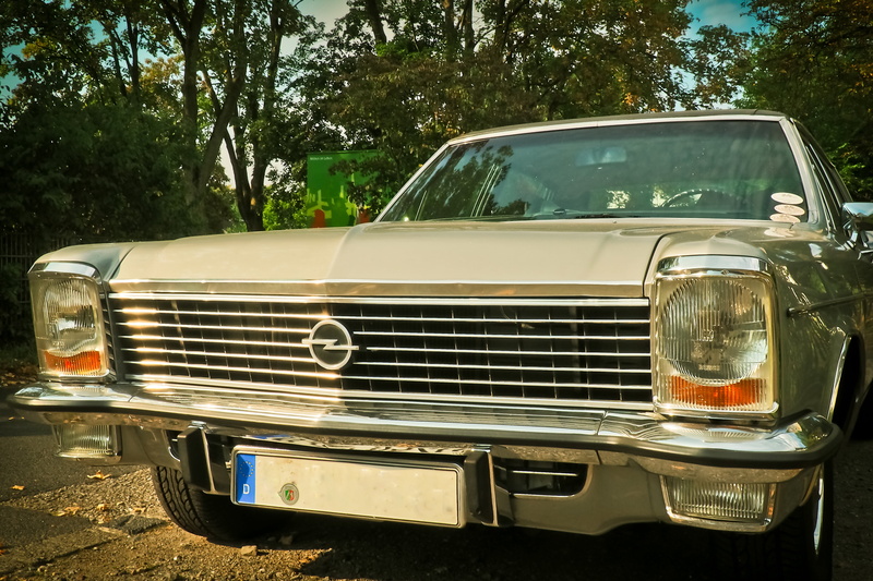 headlight, opel diplomat, transportation, retro Styled, metal, automotive, outdoors, collectors item, dare, antique, tree, elegant, cozy, capacity, limousine