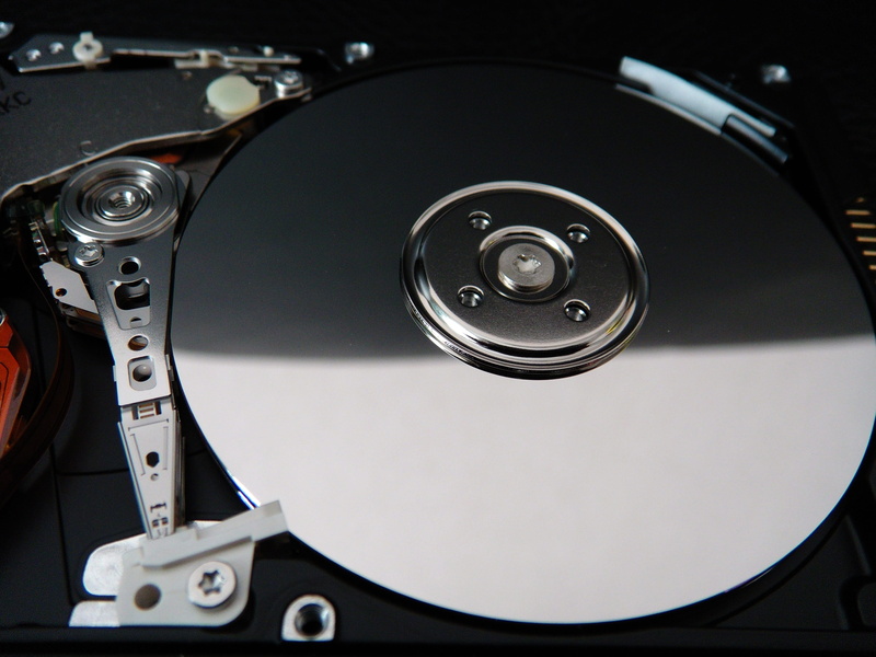 shiny, computer equipment, computer, music, industry, 2K, metal, electronics industry, silver, compact disc, hardware, no people, hard disk, case, silver colored