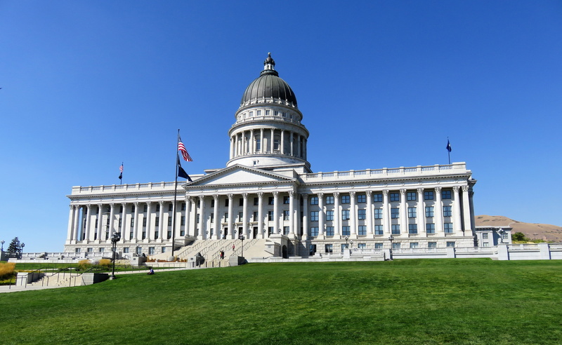 tourism, built structure, human, office building, nature, campus, architecture, 5K, no people, building, tree, museum, person, outdoors, green, capitol