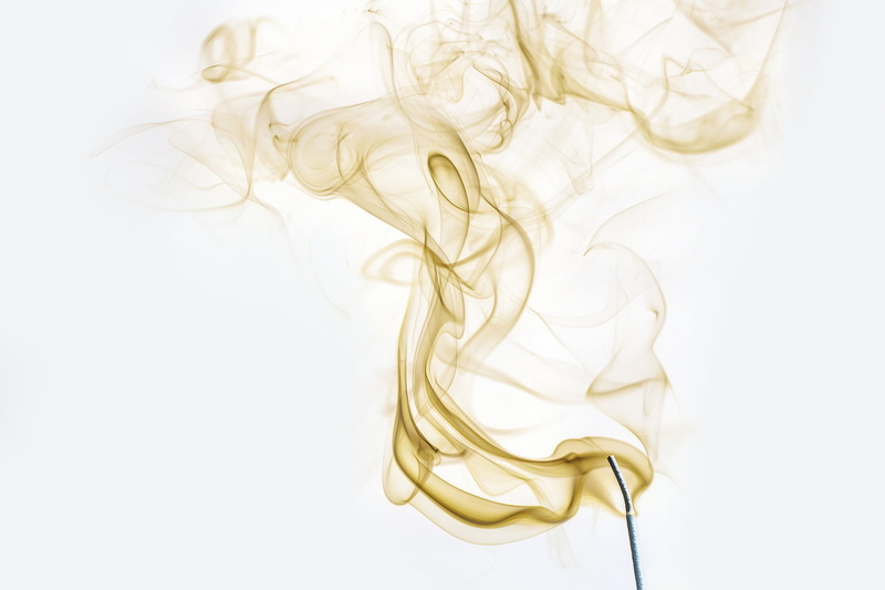 smoky, air, line, smooth, timelapse, scent, white background, odor, luminosity, gold colored, copy space, white color, no people, close-up, wispy