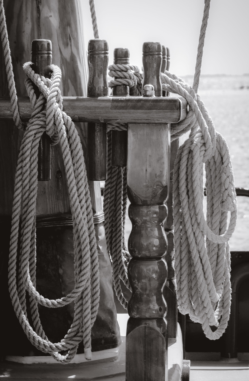 boat Deck, transportation, outdoors, no People, knot, Rope, connection, 4K, Knot, close-up, day, strength, metal, sailing Ship, tied up, pattern, moored
