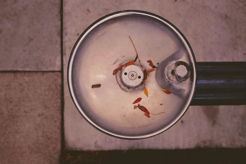 ashtray, cup, drinking fountain, droplet, circle, glass, shape, alloy, sink, steel, day, fountain, beverage, still life, directly above, stainless, bowl