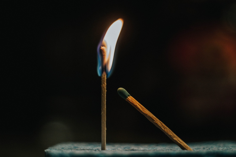 night, indoors, burnt, matchsticks, dark, match, burning, igniting, single Object, matchstick, black Background, two, smoke - physical structure, flame