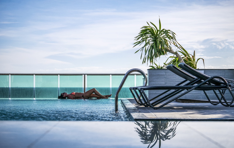 pattaya, scenics - nature, sky, tropic, nature, travelbug, building, beside, surface level, thailand, sea, furniture, lying, beauty in nature, infinity pool