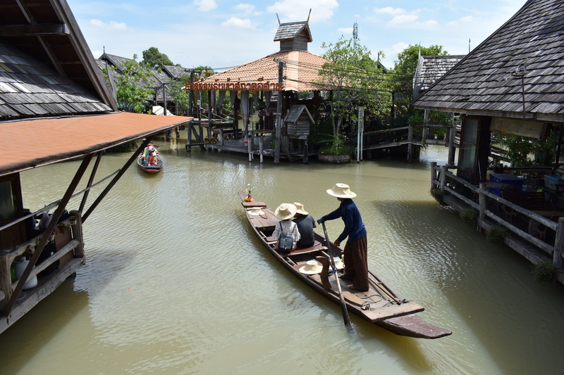 real people, transportation, building exterior, floating market, 5K, canal, pattaya, mode of transportation, building, thailand, travel, boat, people