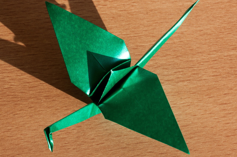 fold, sunlight, brown, table, no people, still life, origami, growth, creativity, 4K, crane, shadow, tinker, nature, high angle view, green color, geometric body