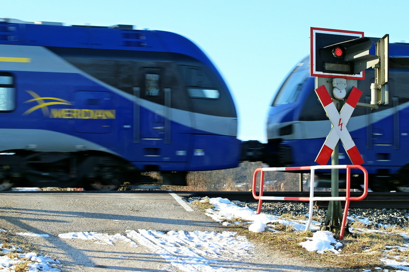 note, cold temperature, rail transportation, winter, beacon, road sign, attention, track, street sign, andreaskreuz, railway signal, railwayconsumer priority grant