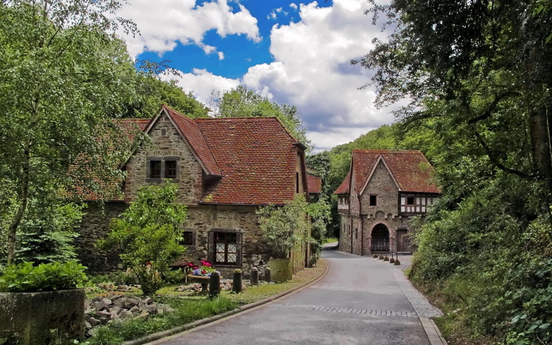 stone Material, plant, residential district, city, rural Scene, the way forward, tree, direction, cultures, uK, english Culture, travel, house, day, built Structure