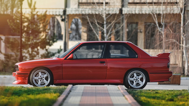car, stationary, nature, retro styled, motor vehicle, transportation, street, land vehicle, day, architecture, 1080P, hatchback, mode of transportation