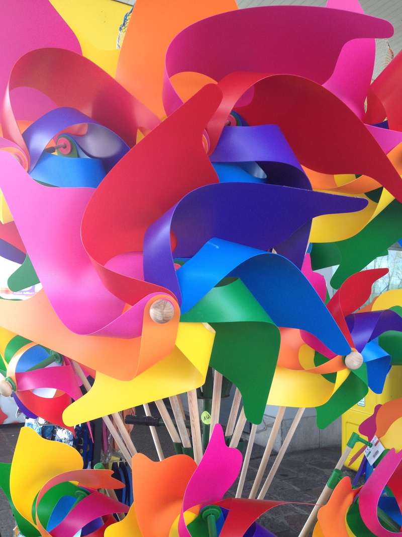 2K, art and craft, red, large group of objects, close-up, retail, fun, for sale, plastic, blue, Pinwheels, still life, variation, Pinwheel, indoors, multi Colored