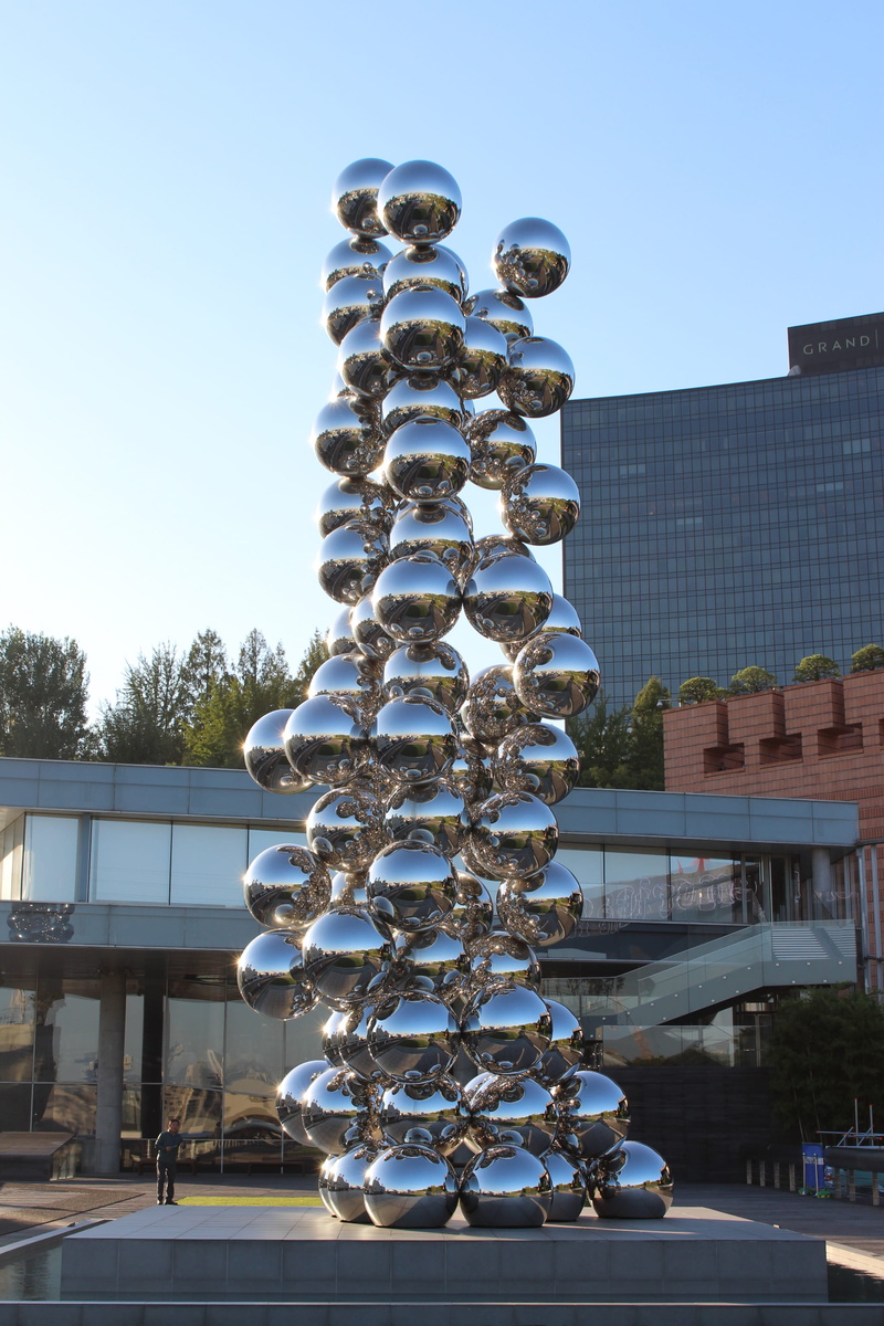 metropolis, human, no people, sphere, downtown, town, samsung leeum museum of art, city, metal, 2K, silver colored, architecture, sky, outdoors, plant
