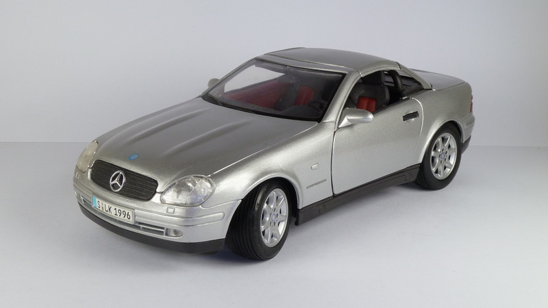 slk, gray, maisto, variodach, land vehicle, 230, choice, modern, silver - metal, indoors, white color, wheel, wealth, 4K, motor vehicle, model car, white background